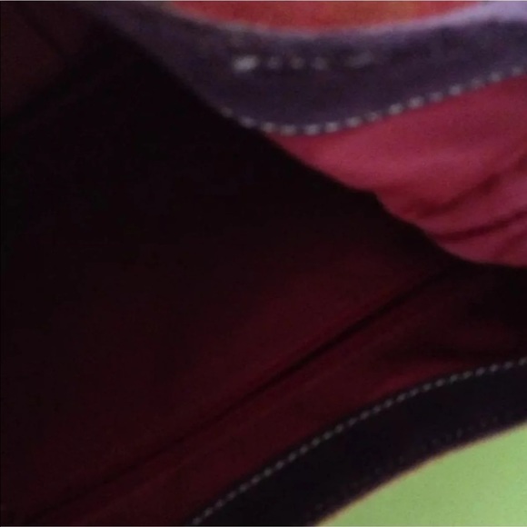 GUESS LEATHEr/NUBUCK PURSE STYLIsH - Picture 5 of 5